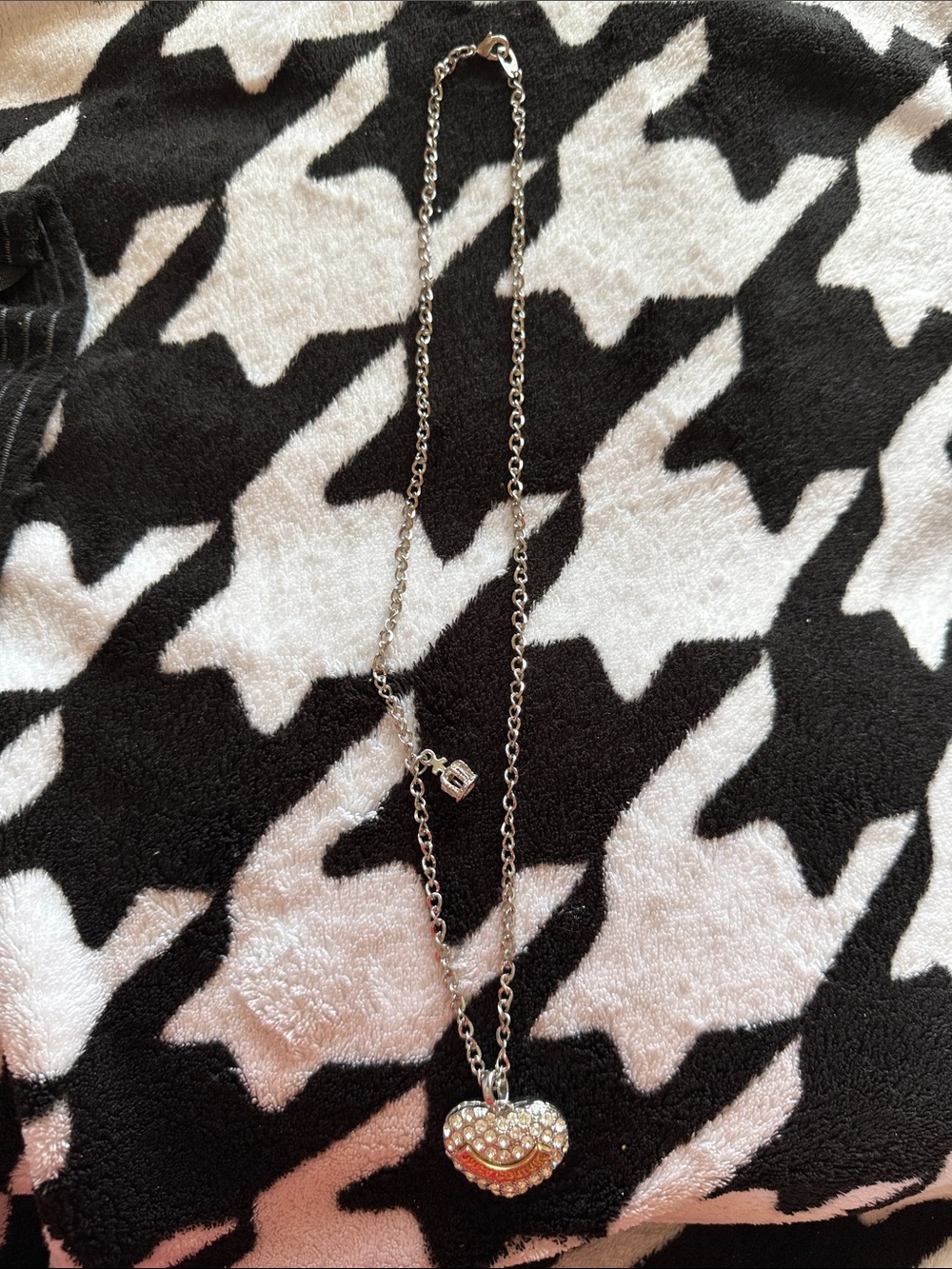 Juicy Couture necklace, beautiful rhinestone heart. Approx  22” chain. Like new